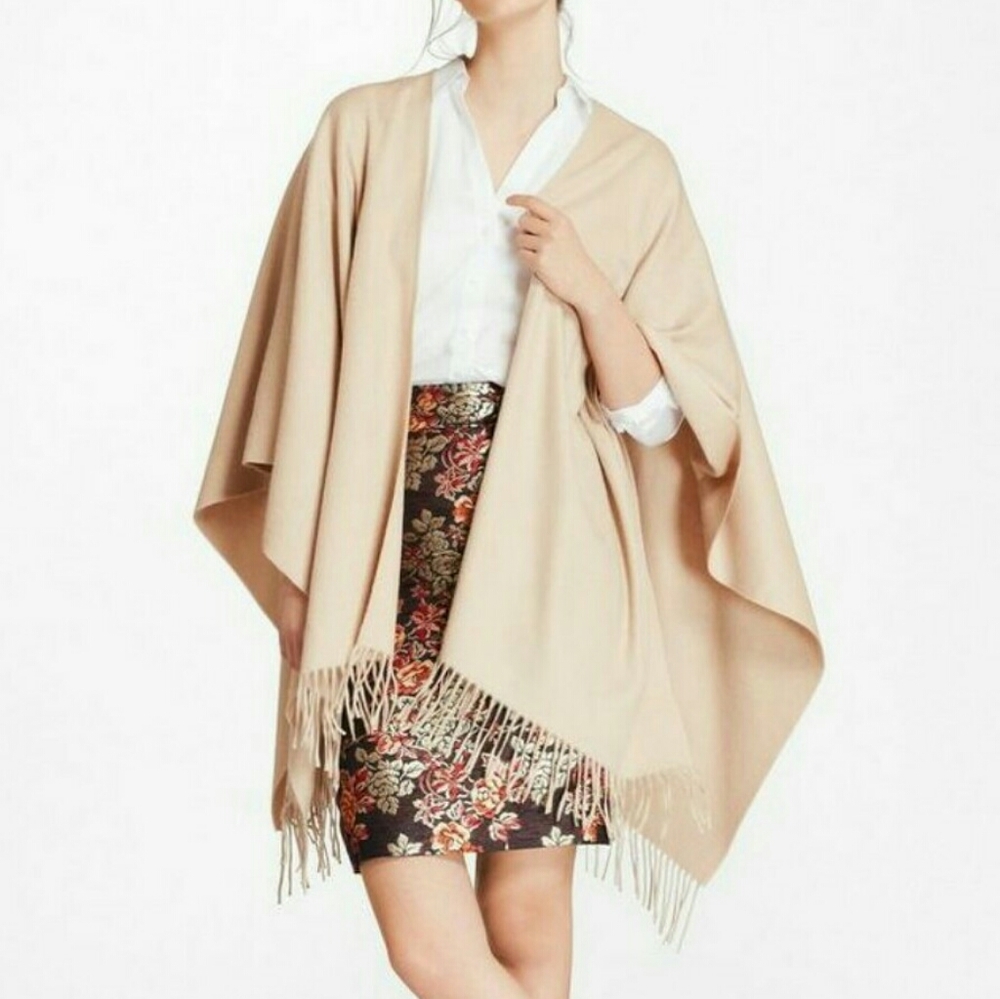 Brooks Brothers Cashmere Ruana NWT Camel